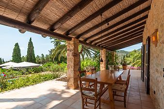 Finca Casa Ses Anyanes: die überdachte Terrasse