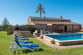 Finca Albadallet: Finca Albadallet - Nordseite mit Pool