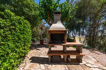 Finca Es Bassons: Holzkohlegrill auf der Es Bassons